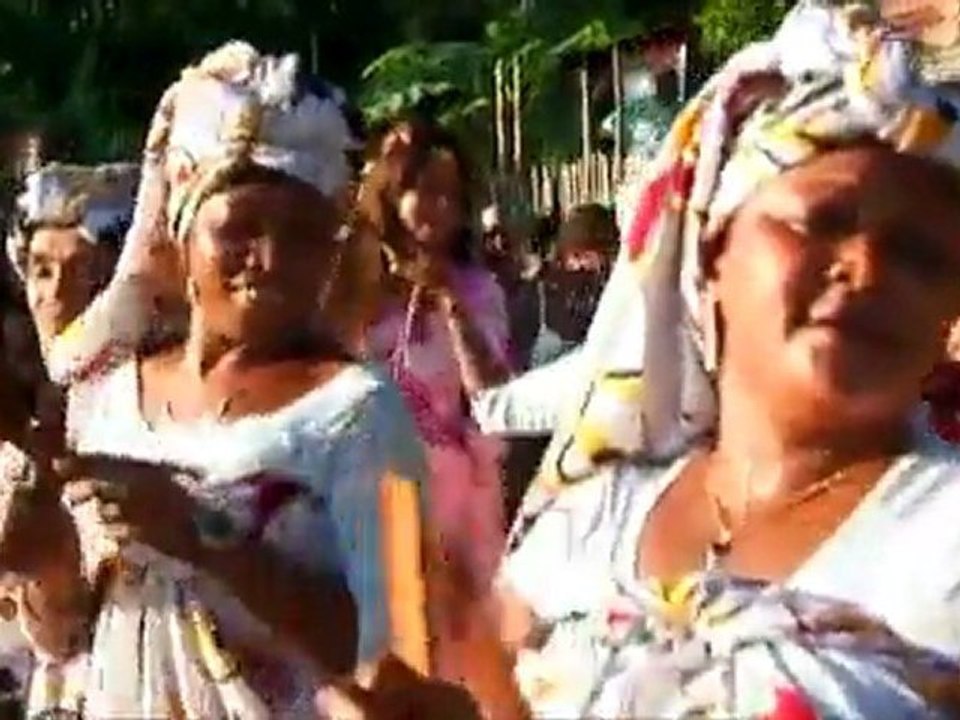 PERLE NOIRE - salama salimina