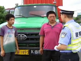 11-year-old Boy Caught Driving Truck on Shaoxing Expressway