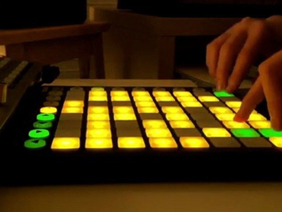 Madeon - Pop Culture (live mashup)