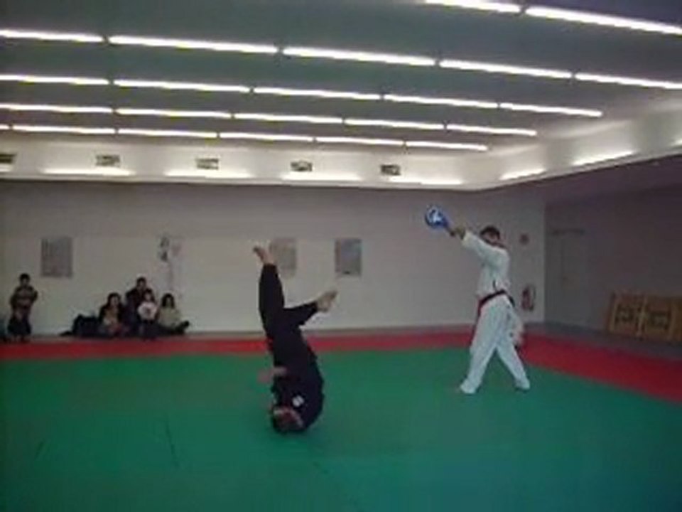 kwan attila taekwondo 540°