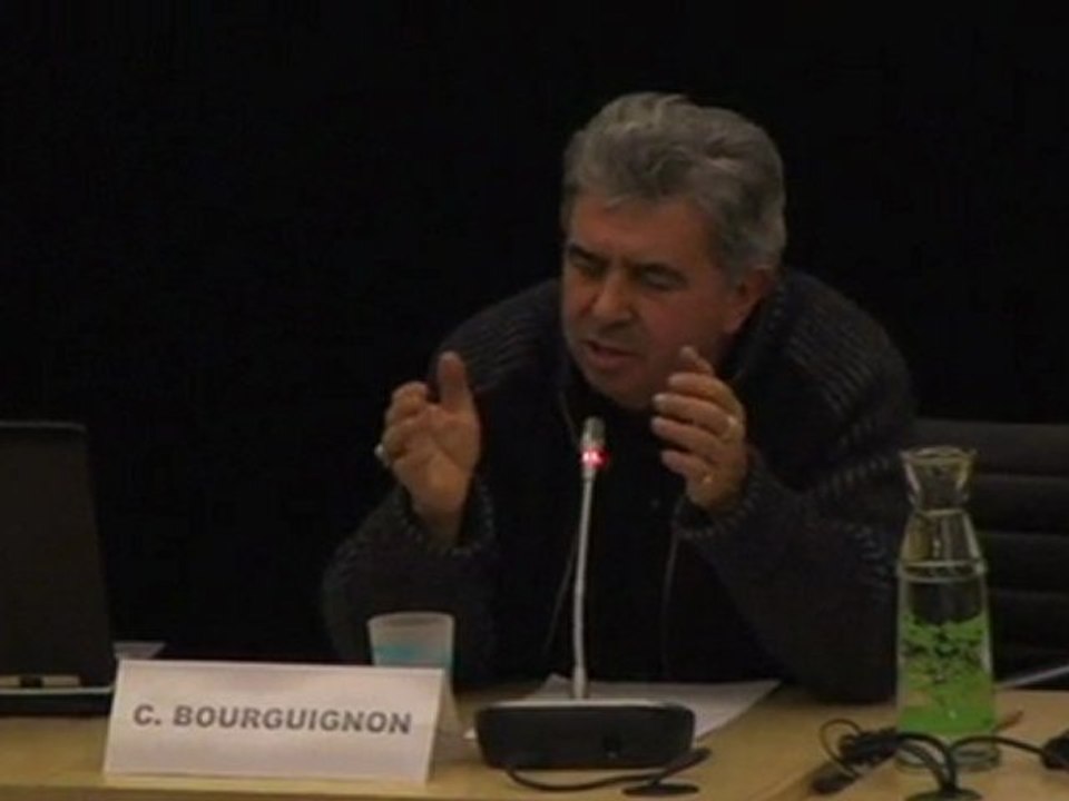 Claude Bourguignon _ Destruction des Sols et de la vie sur Terre par les Elites dirigeantes ...