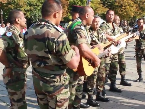 14 Juillet : les Champs Elysées sous le vent de la Polynésie