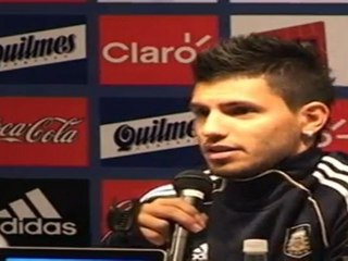 COPA AMÉRICA 2011 Kun-Forlán, compañeros de equipo enfrentados en el gran duelo de cuartos