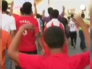 Bahreynli muhalif kadın şair serbest