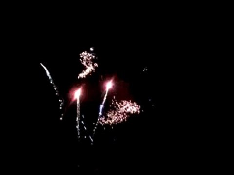 Feu d'artifice à Bobigny pour la Fete Nationale du 13/07/2011