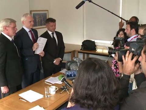 WikiLeaks file complaint against Visa, MasterCard