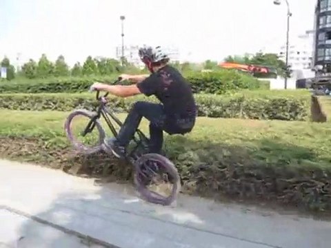 Petite session street bmx.