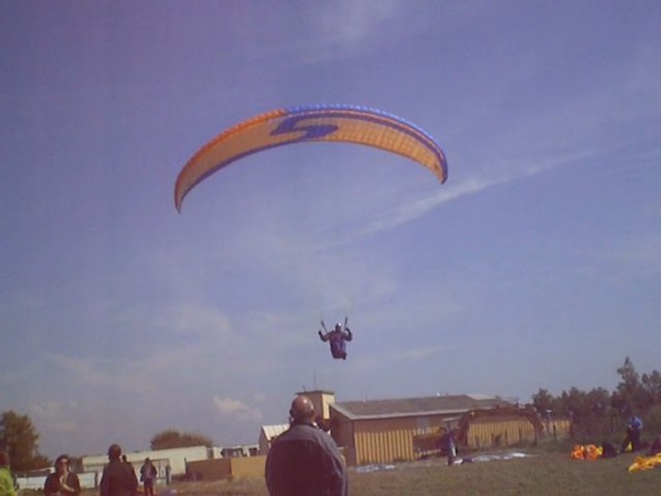 parapente.... atéro Octeville 14,07,2011