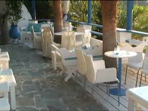 ISLAND LOUNGE CAFE BAR