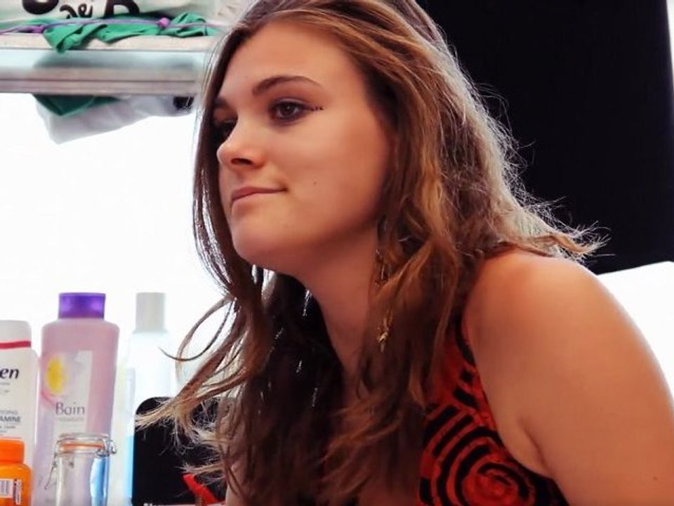 #030 JUNE & LULA | SCENE DE BAIN (Francofolies2011)