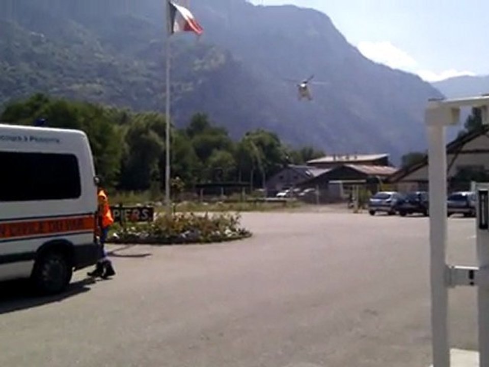 Atterrissage hélico SAMU 38