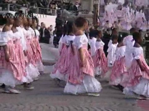 Франция отмечает парадом День взятия Бастилии