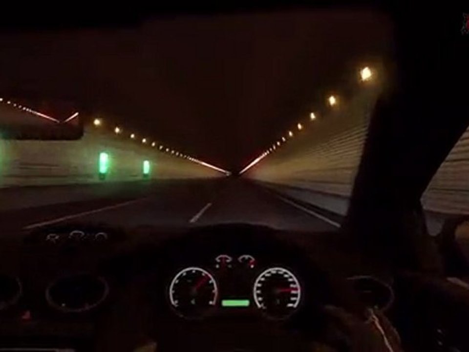 Gran Turismo 5 - Ford Focus ST '06 vs Megane Renault Sport '08 - Drag Race