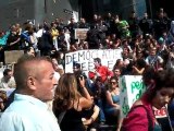Rassemblement des indignés devant les marches de l'Opéra Bastille