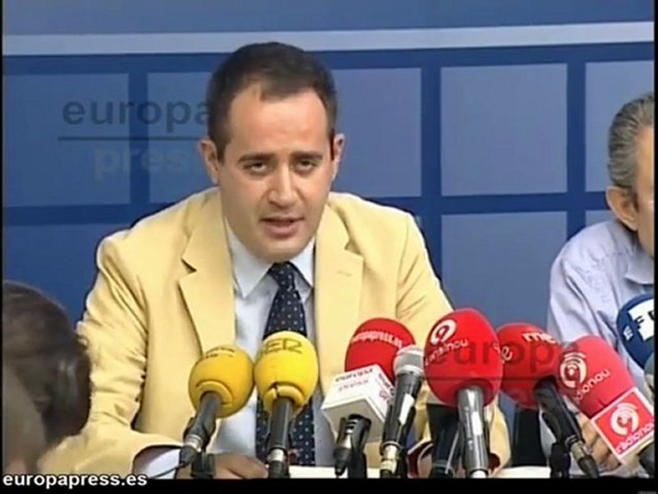 Alarte pide a Rajoy que haga dimitir a Camps