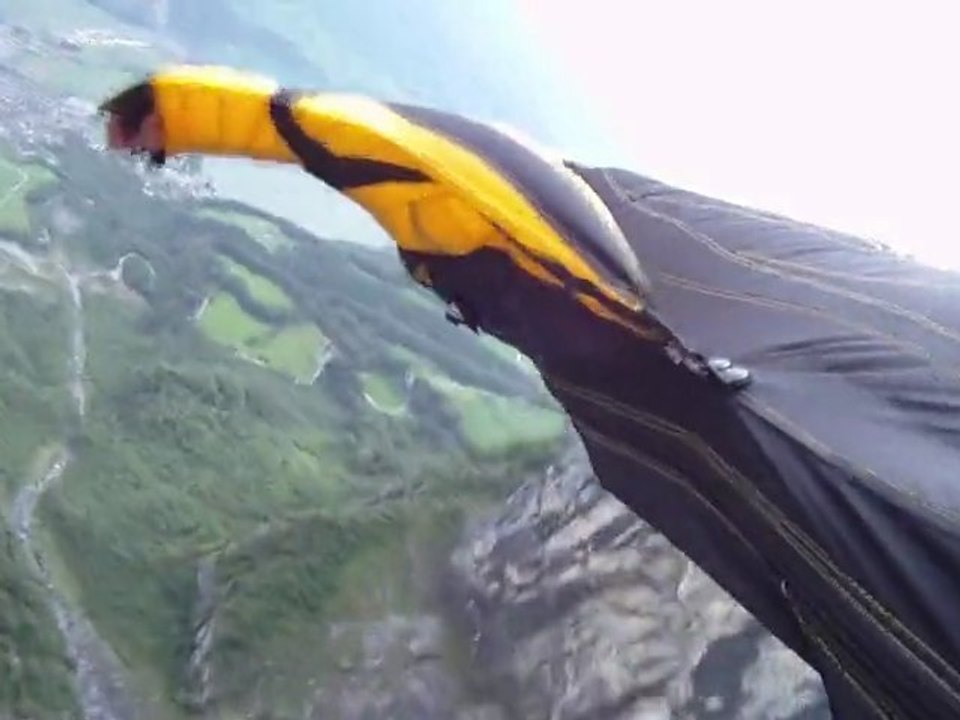 Shane Murphy 2010 BASE Jumping - Adrenaline Geeks