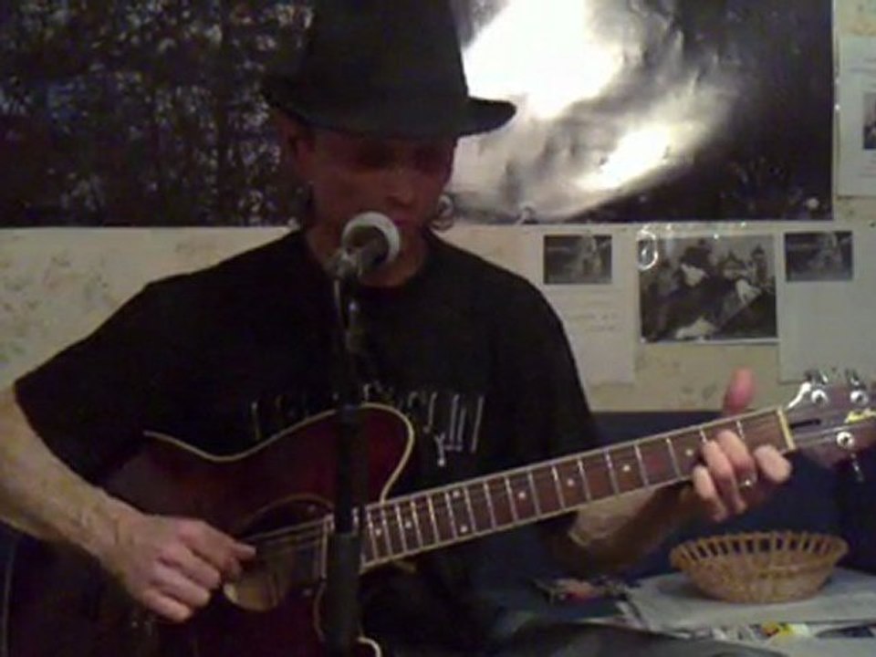 My Friend Of Mi­se­ry LIVE ver­sion  This is the live ver­sion Ja­son News­ted would per­form when he played his so­lo's back in the ol­den days... I ma