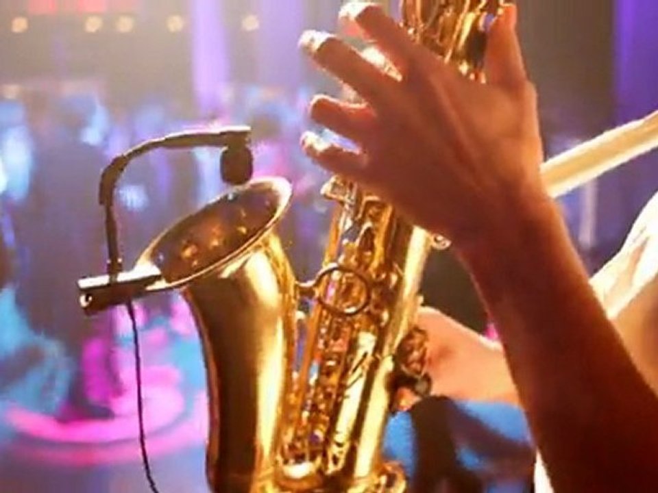 M&M musicandmore - DJ + Sängerin + Saxophonspielerin (Sing It Back)