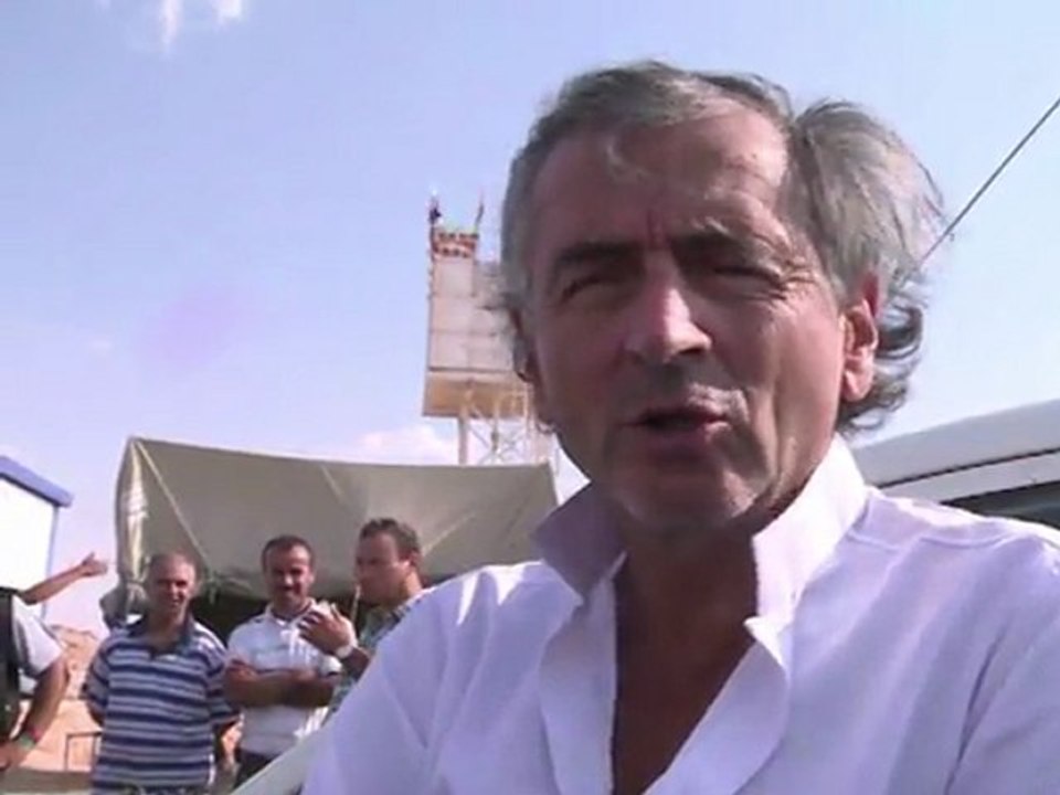 BHL rend visite aux combattants rebelles de l'ouest libyen