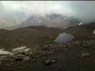 Chorreras en el Paso de los Machos. Valle del Río Veleta y Laguna de Aguas Verdes. Sierra Nevada.