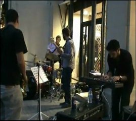 Wisp & Friends Chameleon Jam set 2 Part 1 Paris St Honoré 21-06-2011