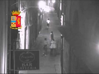 Genova - Giornalista aggredito in via Prè