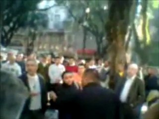 Pastor prega homofobia na praça