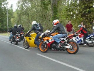 balade  motos et trikes a Peymilou du 16 07 2011