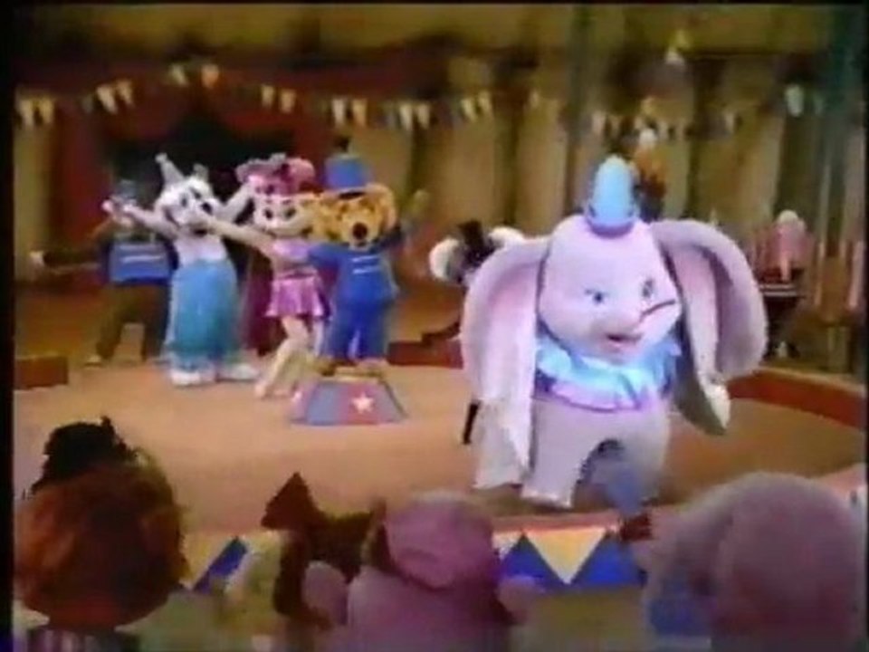 Dumbo's Circus-Winnie Pooh Theme