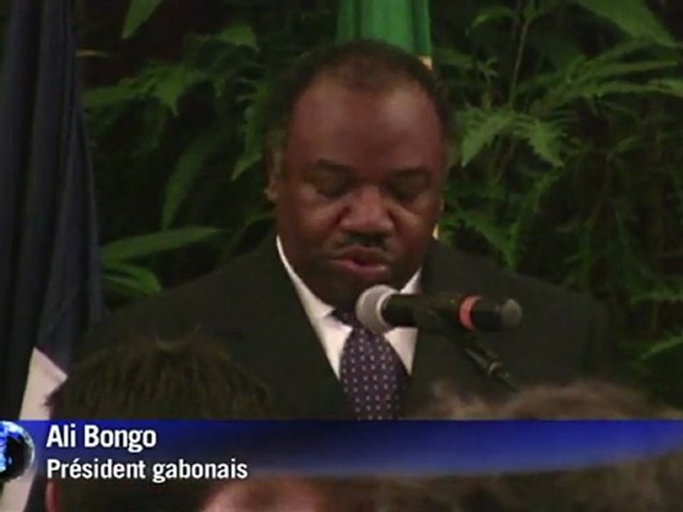 A Libreville, Fillon vante une relation franco-gabonaise "rénovée" et "dynamique"