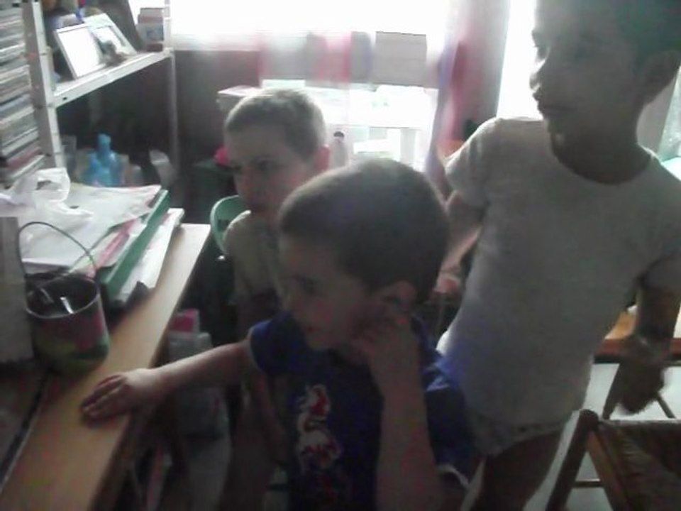 mes loulous qui chante mdrrrrrrrrrrrrrrrr