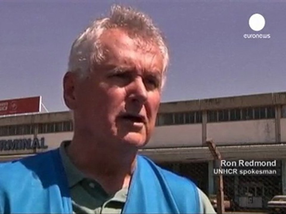 Kenya: le HCR achemine des tentes pour les réfugiés...