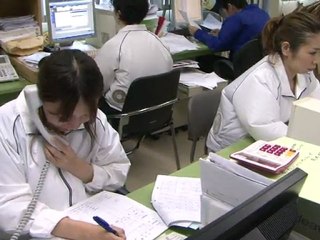 'Air-conditioned clothes' help Japan beat summer heat