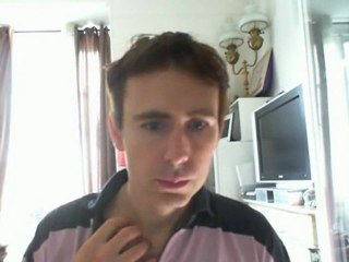 Wiwi égratigne "chanteur maudit"