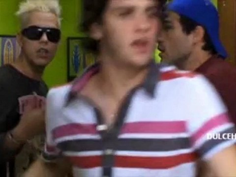 Dulce Maria en RBD La Familia - 12 [2/3] Paparazzi