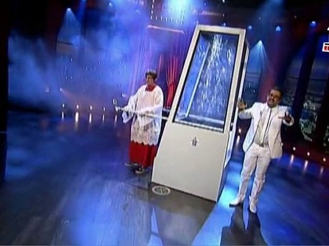 EL TERRAT - ARTiLUJOS: El papamóvil