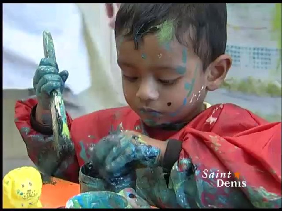 les enfants des PMI à l'école d'arts plastiques