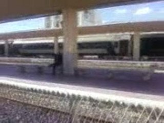 train sncft a la gare de tunis