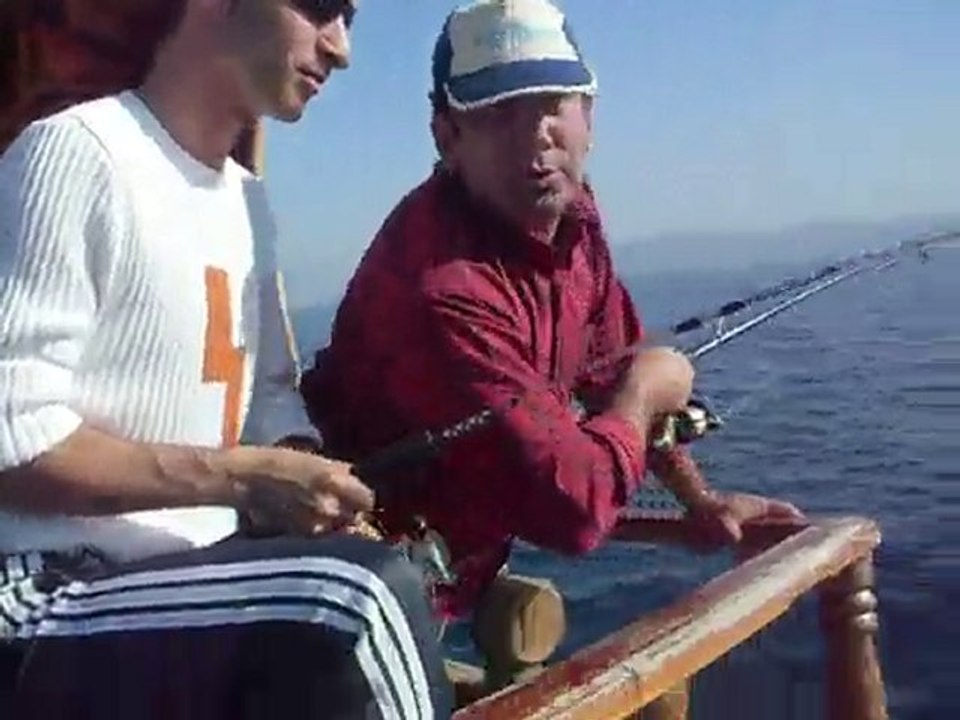 Kuşadası balık avı Barış Eromay 07 11 2010 izmarit