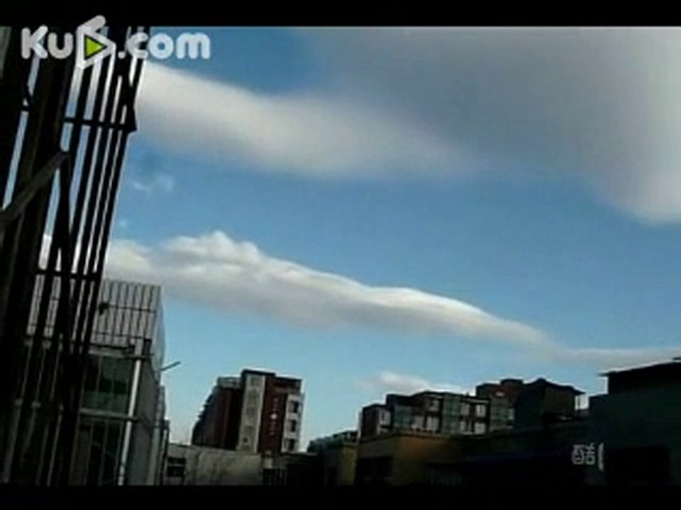 ETRANGE NUAGE CHINE 12 NOVEMBRE 2010