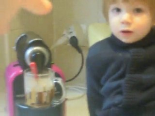 Romain sait faire du bon café (sucré)