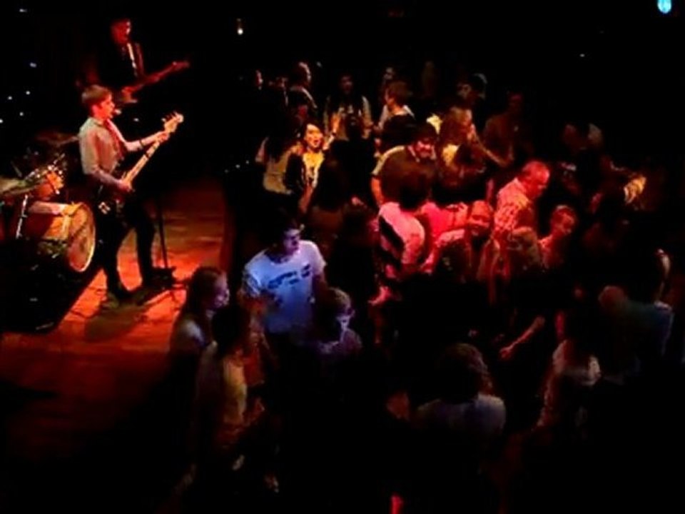 TheDeloreons - Valerie  Pride of Hull