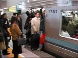 metro-japonais-heure-pointe