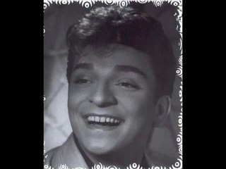 Zeki Müren - SUS KALBİM SUS