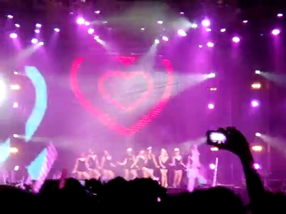23102010 Korean Pop Night10.
