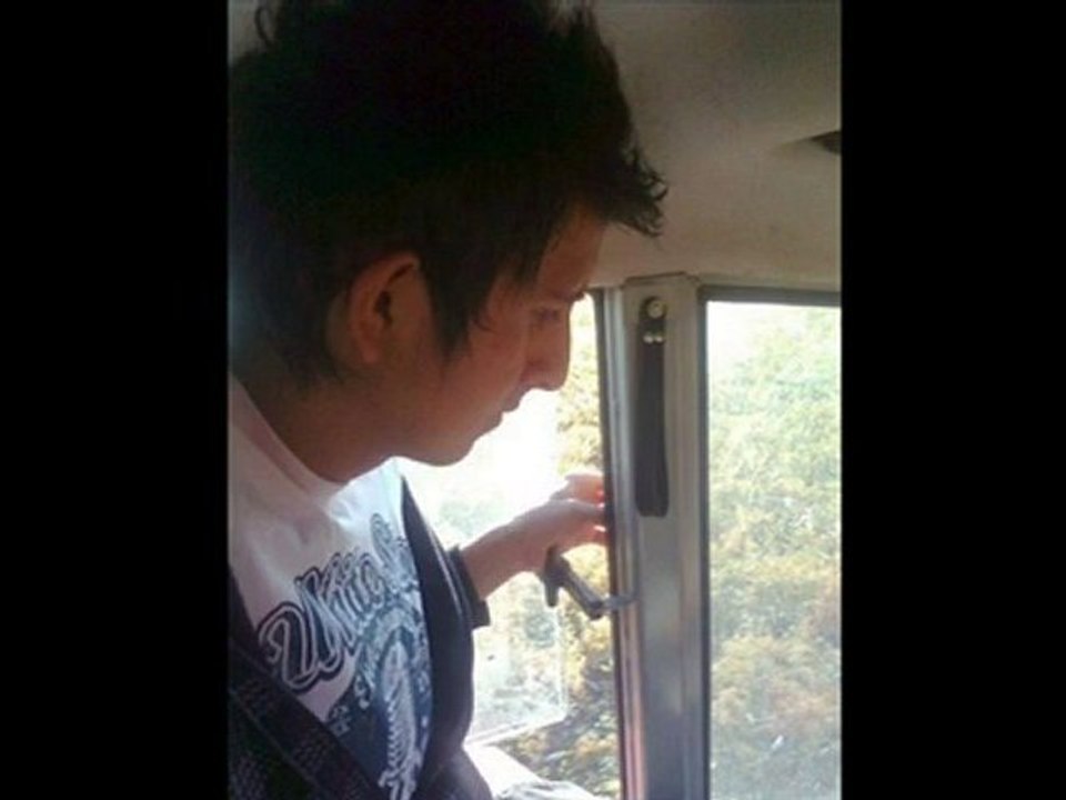 Calloun ft missqözde yüzüm gülmedi