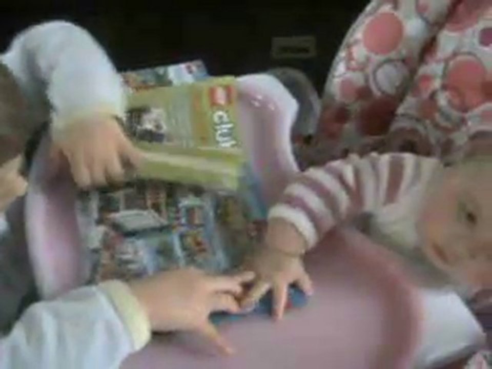 Julian et Andrea font leur commande de LEGO ....