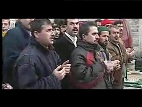 YAHYA KEMAL BEYATLI - SÜLEYMANİYE'DE BAYRAM SABAHI -