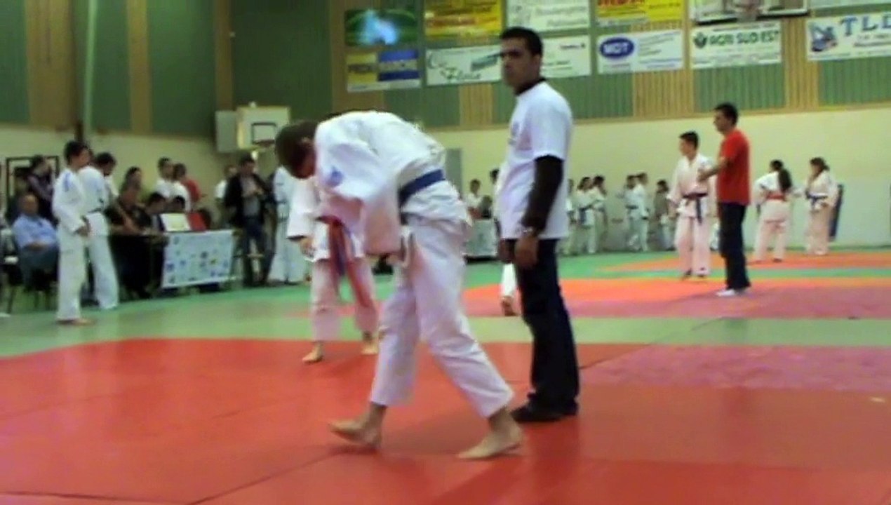THOMAS tournoi de Péronnas le 13 11 2010