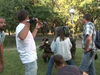  - Behind-the-scenes  (Anglais)